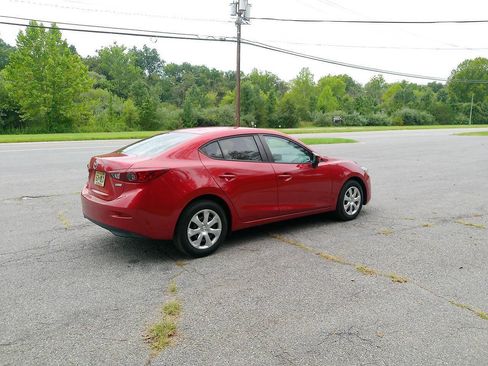 Used 2017 MAZDA MAZDA3 Sport FWD image 7