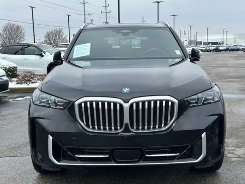 Certified 2025 BMW X5 xDrive50e w/ Climate Comfort Package image 2