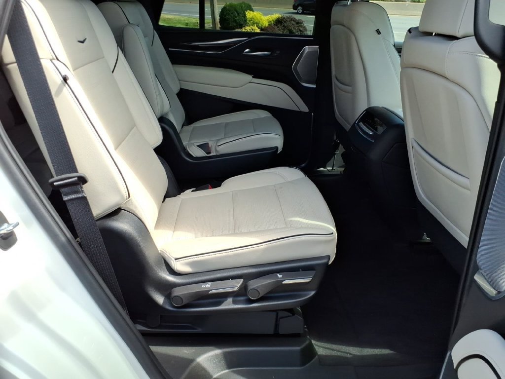 Used 2022 Cadillac Escalade Sport w/ Touring Package AWD/4WD image 13