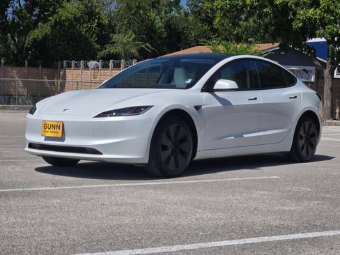 Used 2025 Tesla Model 3 Long Range RWD image 7