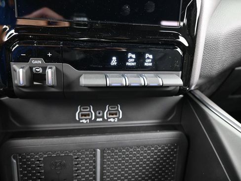 Used 2025 RAM 1500 Big Horn image 19
