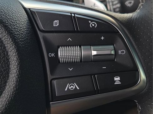 Used 2022 Genesis G70 3.3T w/ Sport Prestige Package image 18