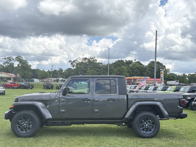 New 2026 Jeep Gladiator Sport AWD/4WD image 14