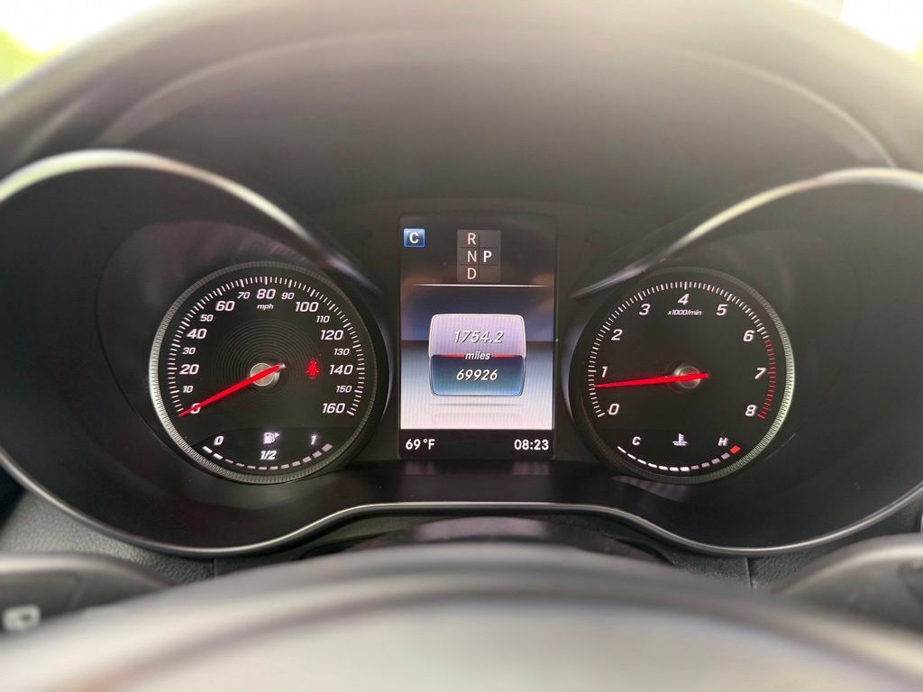 Used 2019 Mercedes-Benz GLC 300 image 10