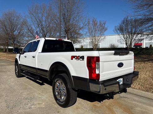 Used 2019 Ford F250 Lariat w/ Chrome Package image 6