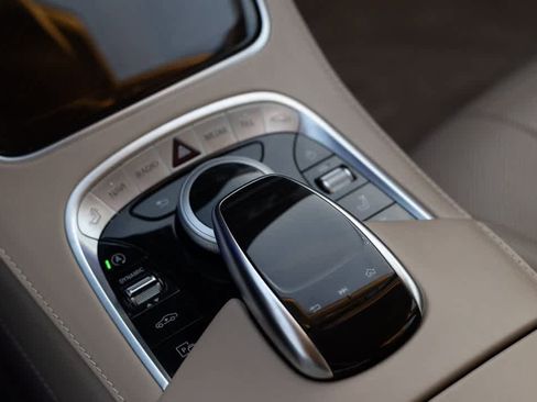 Used 2019 Mercedes-Benz S 560 4MATIC Sedan image 40