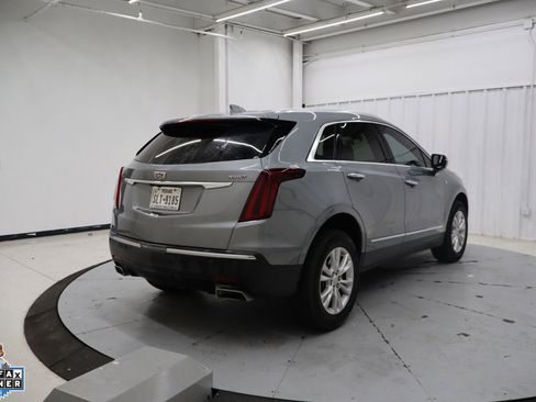 Used 2023 Cadillac XT5 Luxury FWD image 3