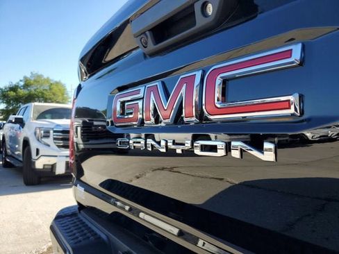 New 2026 GMC Canyon AT4 AWD/4WD image 7