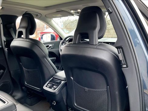 Used 2018 Volvo XC60 T6 Inscription w/ Convenience Package image 21