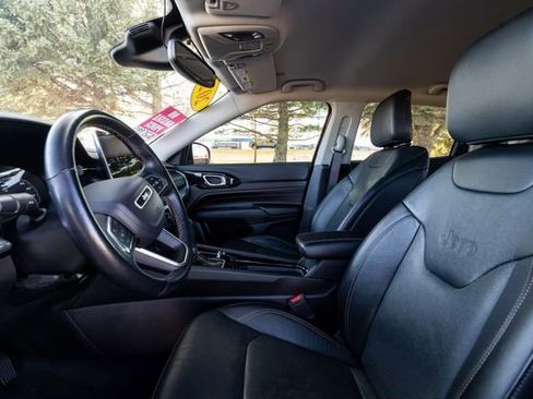 Used 2022 Jeep Compass Limited image 13