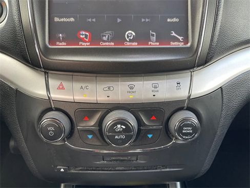 Used 2015 Dodge Journey R/T w/ Flexible Seating Group image 25