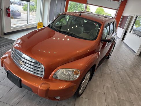 Used 2006 Chevrolet HHR LT w/ Preferred Equipment Group FWD image 7