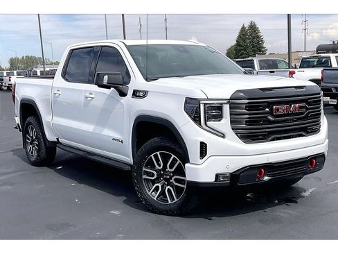 Used 2025 GMC Sierra 1500 AT4 w/ AT4 Premium Package AWD/4WD image 2