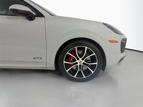 Used 2023 Porsche Cayenne GTS AWD/4WD image 28