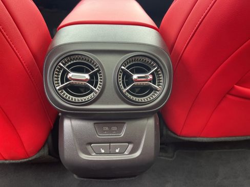 Certified 2025 Chevrolet Blazer EV SS w/ Performance Package image 15