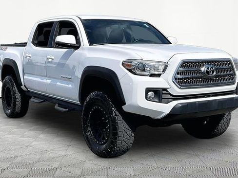 Used 2016 Toyota Tacoma TRD Off-Road w/ Towing Package image 1