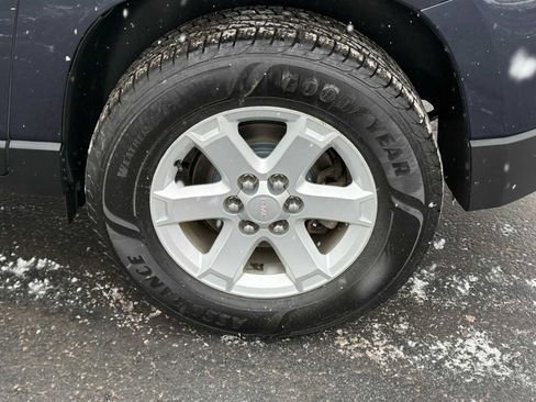 Used 2015 GMC Acadia SLE image 9