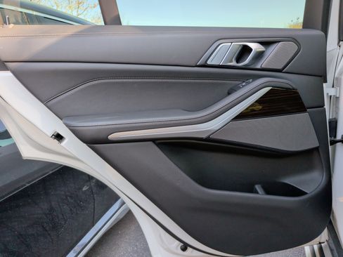 Certified 2024 BMW X5 xDrive50e image 38