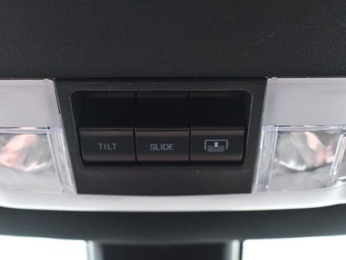 Used 2018 Ford Explorer Limited w/ Equipment Group 301A AWD/4WD image 35