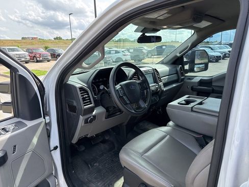 Used 2020 Ford F250 XL w/ Power Equipment Group RWD image 20