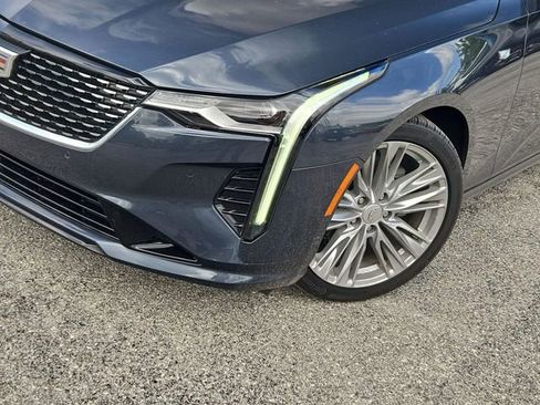 Used 2025 Cadillac CT4 Premium Luxury image 5