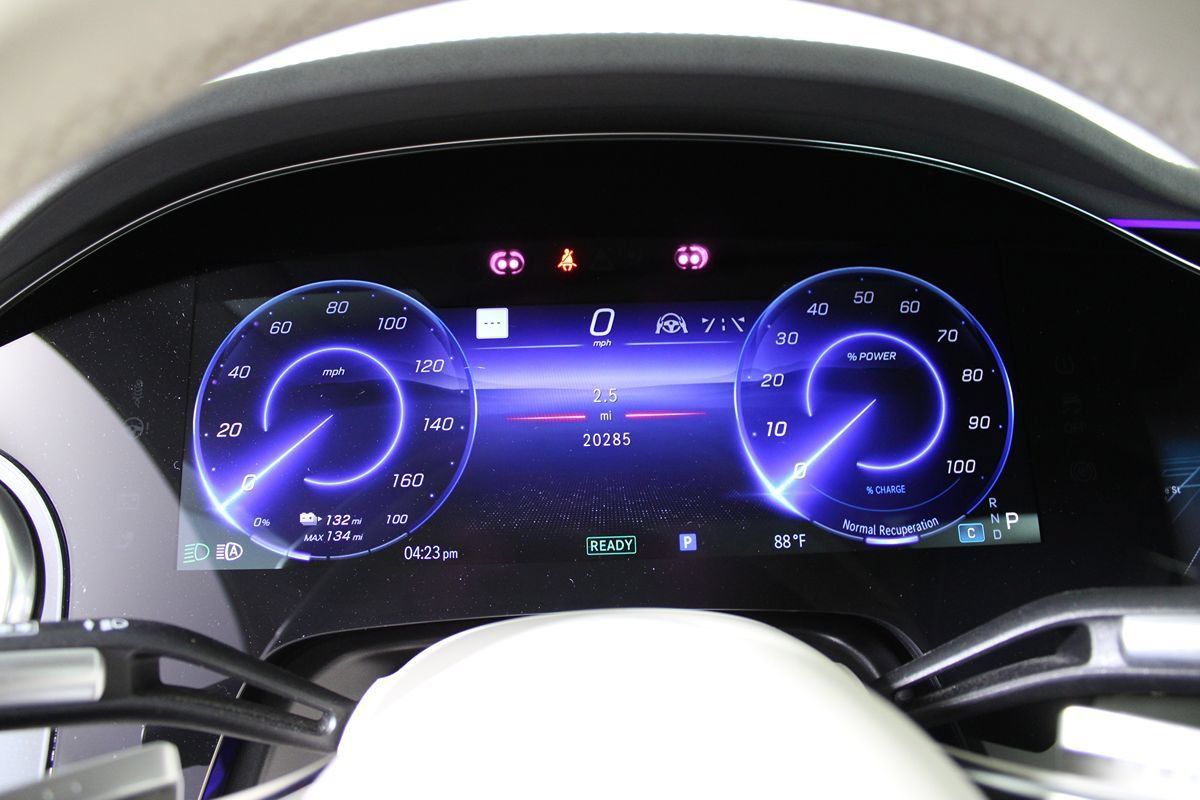 Used 2022 Mercedes-Benz EQS 580 4MATIC Sedan image 18