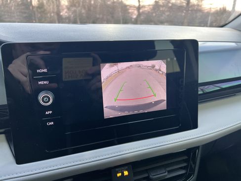 Certified 2025 Volkswagen Taos S image 23