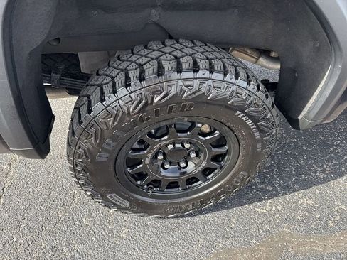 Certified 2025 GMC Sierra 1500 AT4X w/ AT4X AEV Edition AWD/4WD image 40