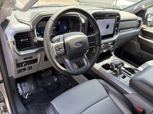 Used 2025 Ford F150 Lariat AWD/4WD image 9