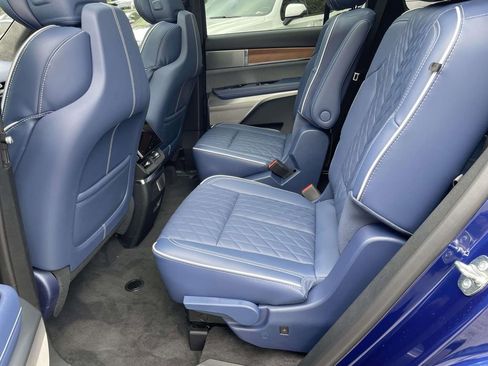 New 2026 Cadillac Vistiq Premium Luxury image 13