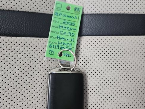Used 2025 MAZDA CX-90 Plug-In Hybrid w/ Preferred AWD/4WD image 29