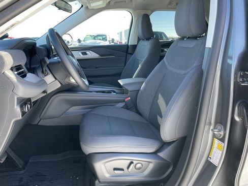 Used 2025 Ford Explorer Active image 7