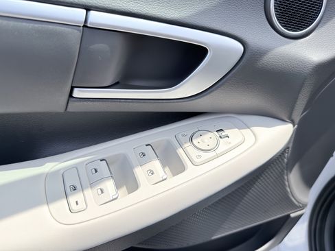 Used 2024 Hyundai Sonata SEL FWD image 23