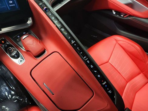 Used 2024 Chevrolet Corvette Stingray Preferred Cpe w/ Z51 Performance Package image 29