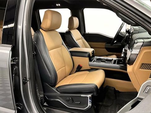 Used 2024 Ford F250 Lariat w/ Black Appearance Package image 7