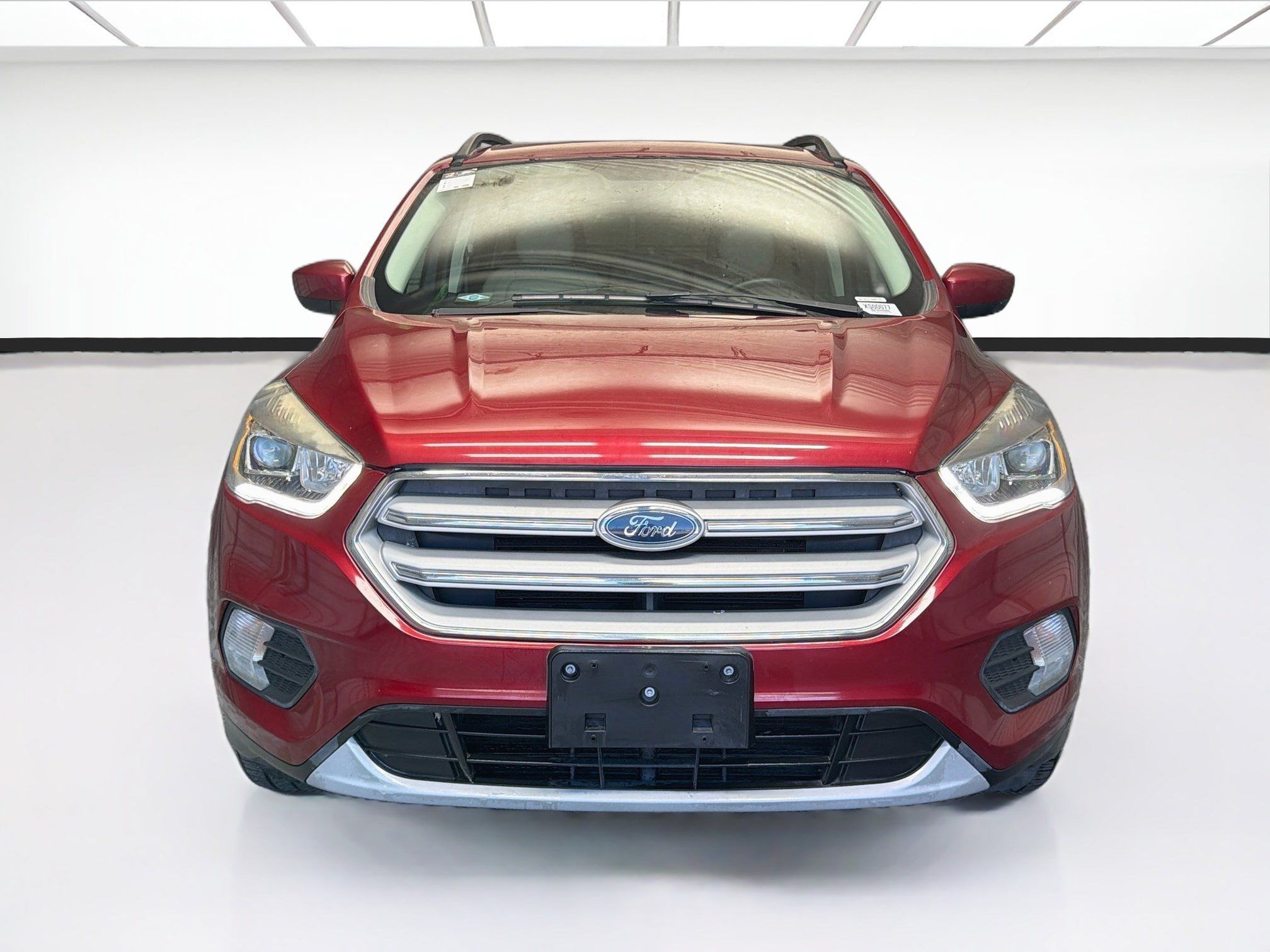 Used 2019 Ford Escape SEL FWD image 2