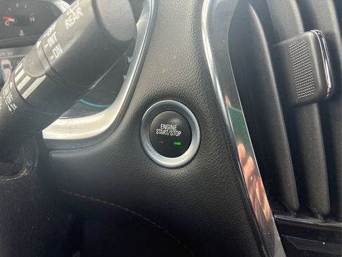 Used 2018 Chevrolet Traverse LT w/ LPO, Floor Liner Package image 27