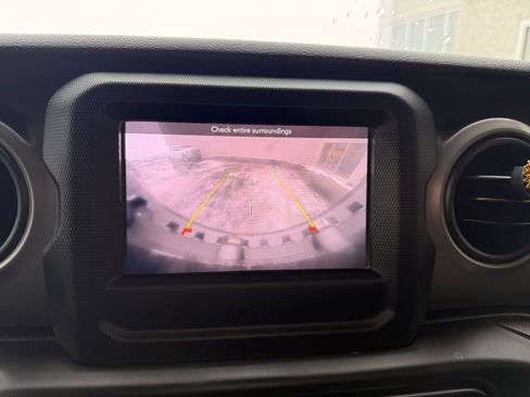 Used 2020 Jeep Wrangler Unlimited Sport image 7