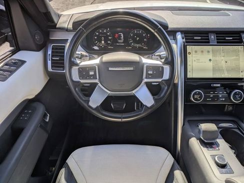 Used 2022 Land Rover Discovery S R-Dynamic image 31