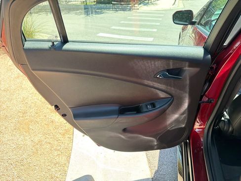 Used 2017 Chevrolet Volt Premier w/ Driver Confidence II Package FWD image 31