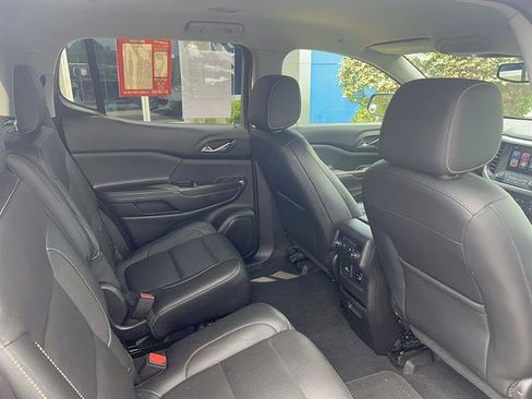 Used 2017 GMC Acadia SLT FWD image 15