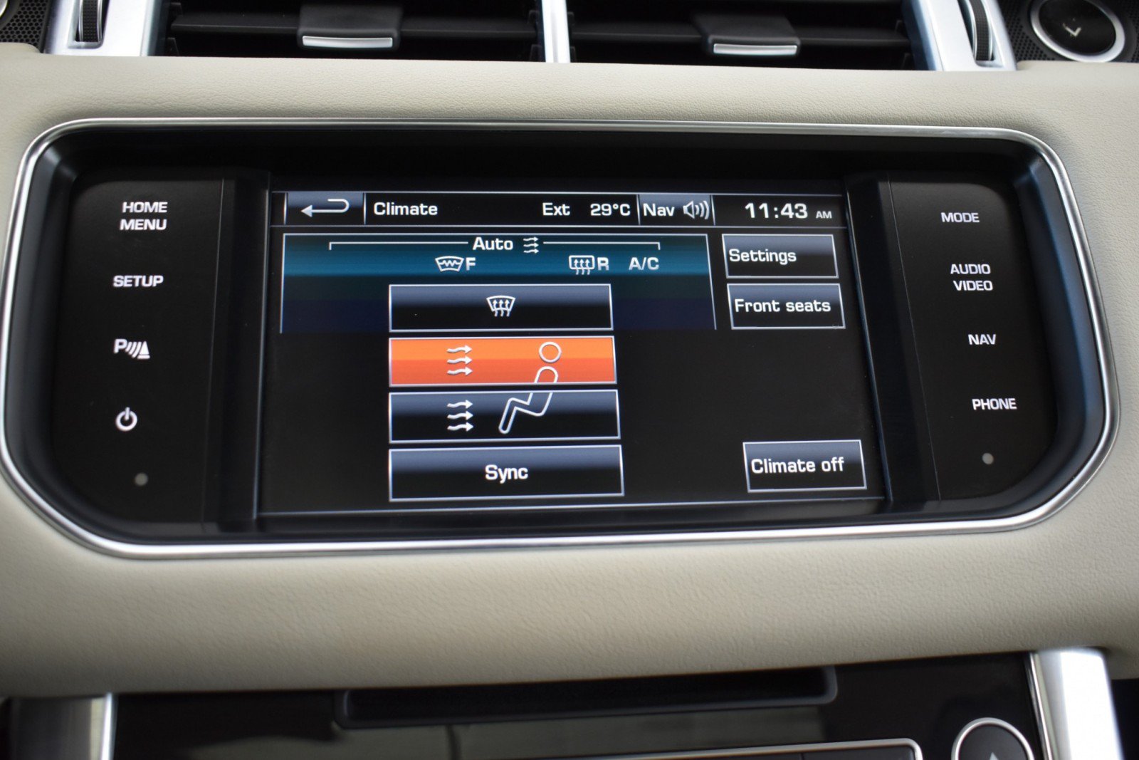 Used 2015 Land Rover Range Rover Sport HSE AWD/4WD image 18