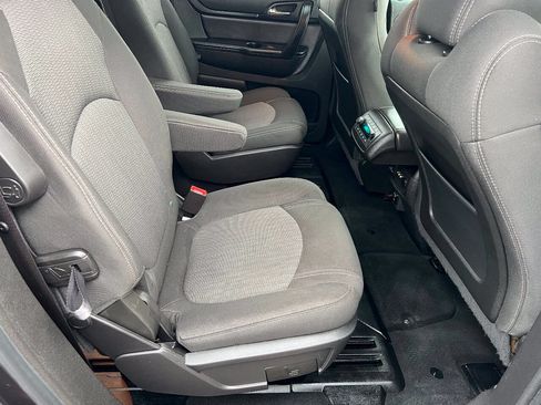 Used 2016 Chevrolet Traverse LT w/ Traveler's Package FWD image 28