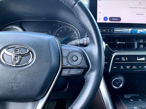 Used 2023 Toyota Venza XLE AWD/4WD image 24