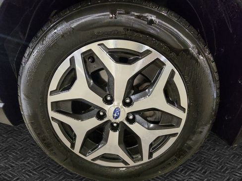 Used 2019 Subaru Forester Premium AWD/4WD image 11