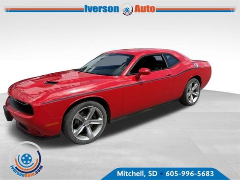 Used 2015 Dodge Challenger SXT w/ Super Sport Group (SS/T) RWD image 3