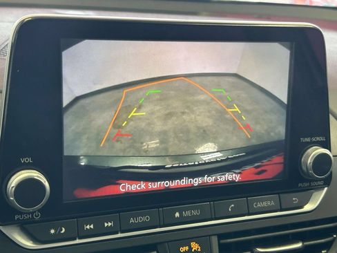 Used 2025 Nissan Altima 2.5 SV FWD image 23