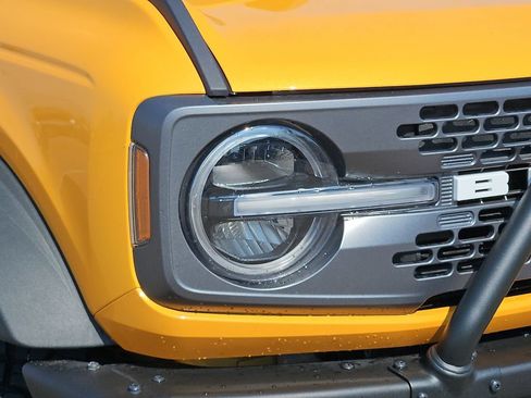Used 2022 Ford Bronco Badlands AWD/4WD image 8