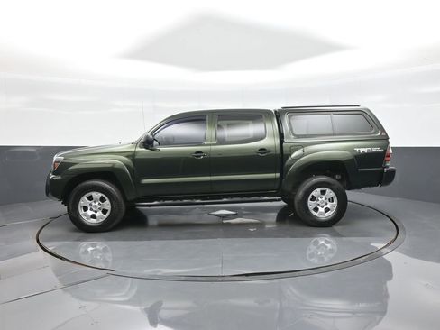 Used 2013 Toyota Tacoma 4x4 Double Cab w/ TRD Off-Road Pkg image 4