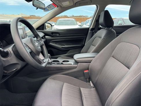 Certified 2025 Nissan Altima 2.5 S image 14